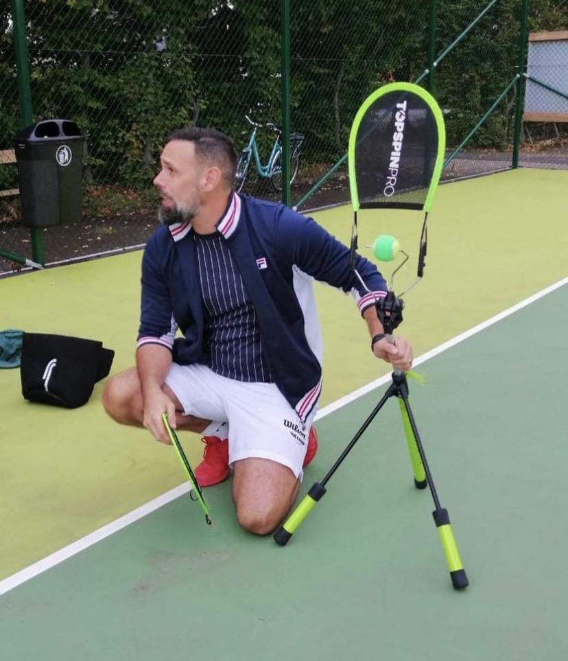 Med en brinnande vilja att bidra till Svensk Tennis - Reportage från Linus på Baslinjen