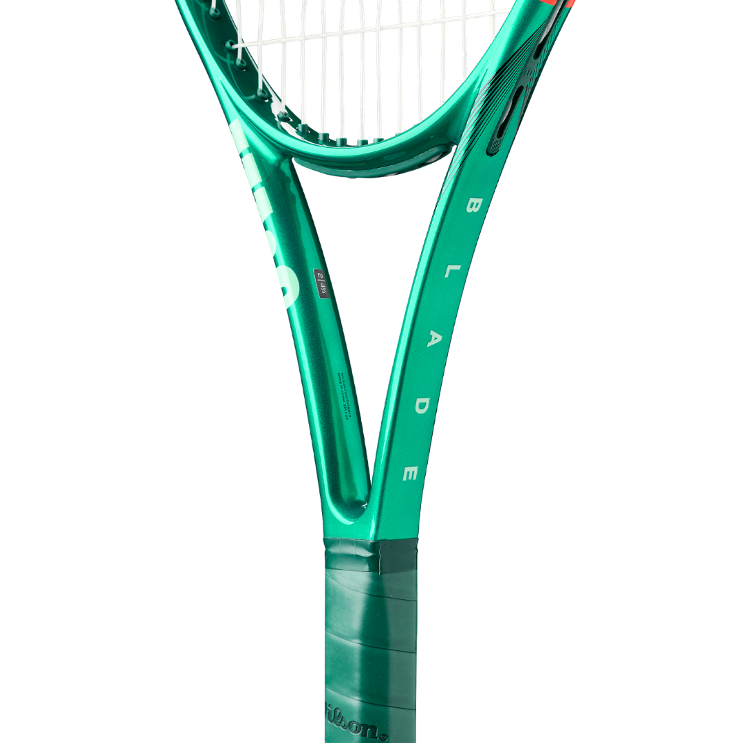 Wilson Blade 100L v10 285g (16x19) tennisketcher