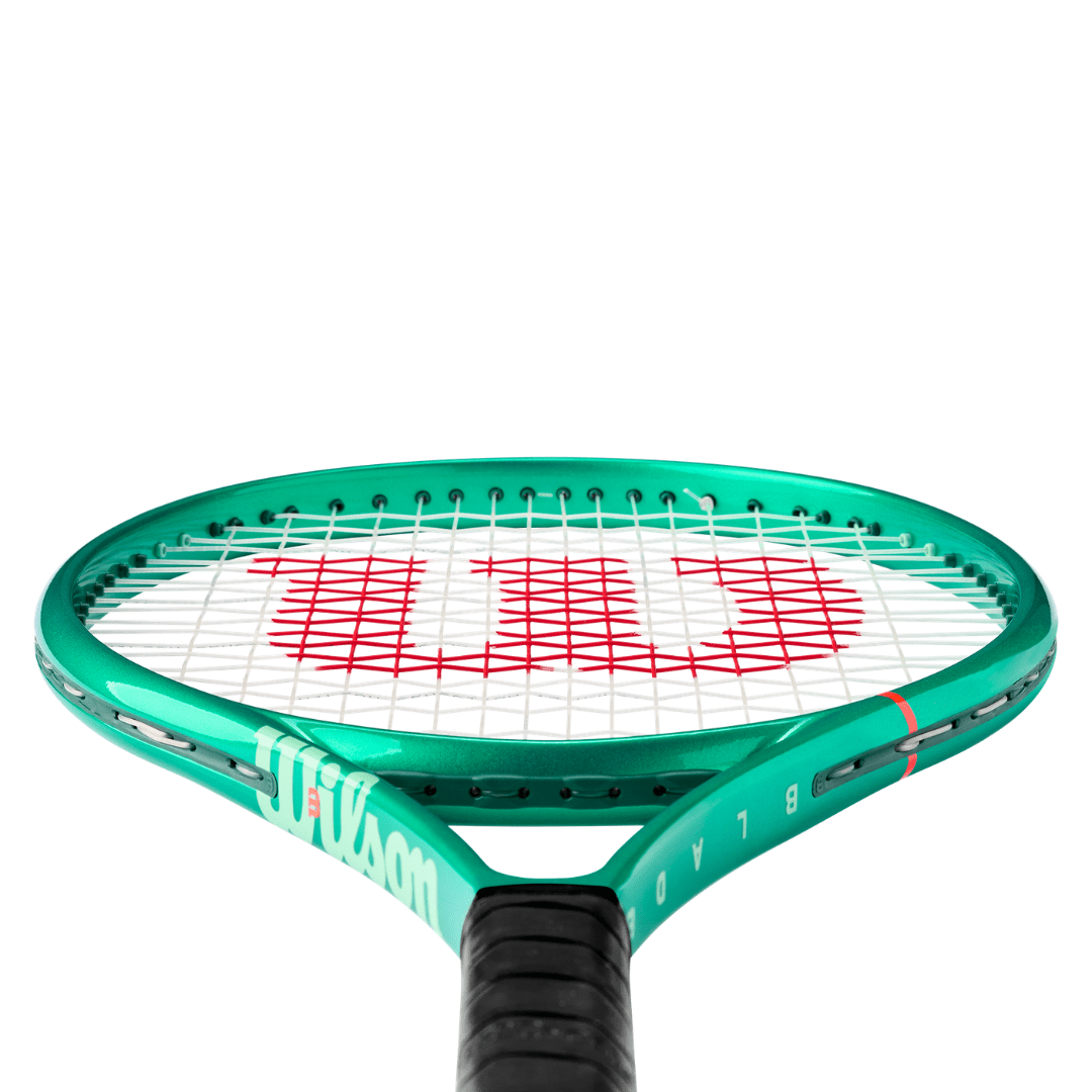Wilson Blade 26 v10 255g (16x19) junior tennis racket
