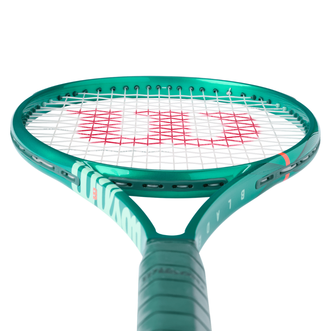 Wilson Blade 98 v10 305g (16x19) tennisketcher