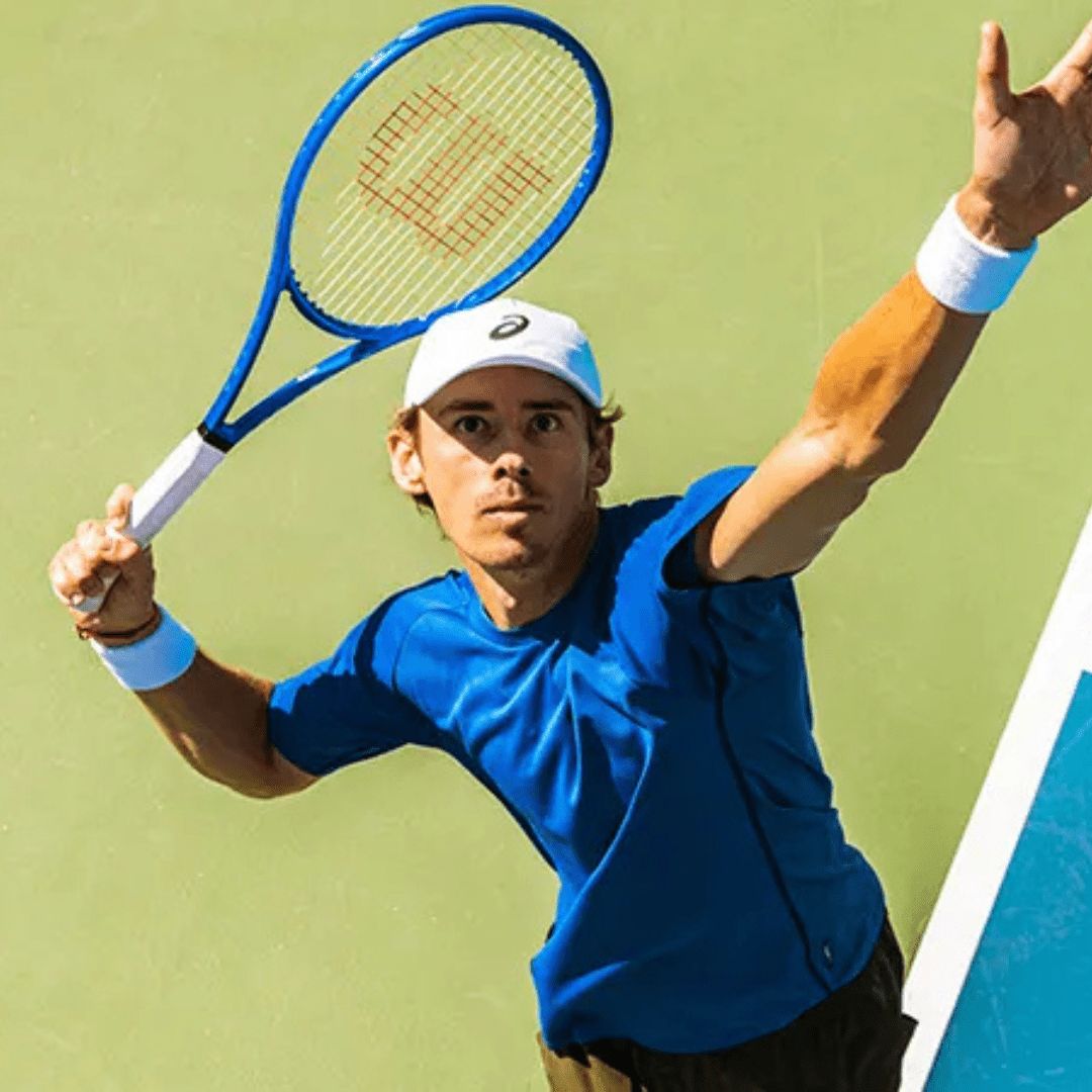 Wilson Ultra 100 v5 300g (16x19) tennis racket