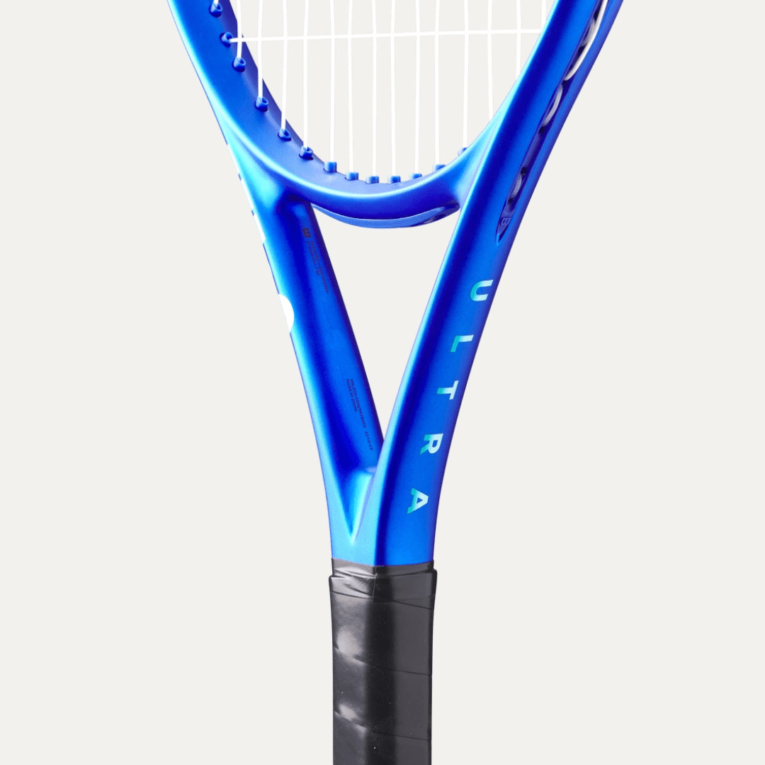 Wilson Ultra 26 v5 245g (16x19) junior tennis racket