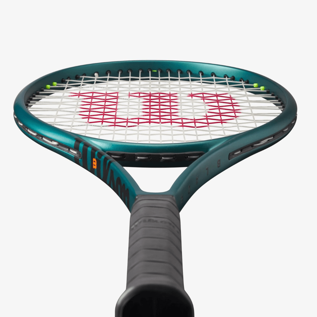 Wilson Blade 100 v9 300g (16x19) tennis racket