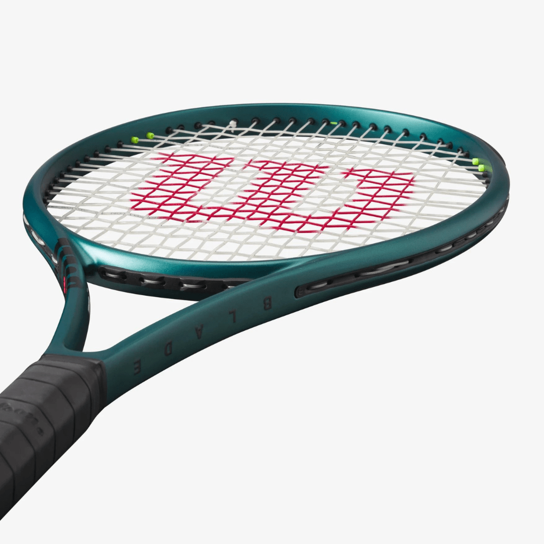 Wilson Blade 100 v9 300g (16x19) tennis racket