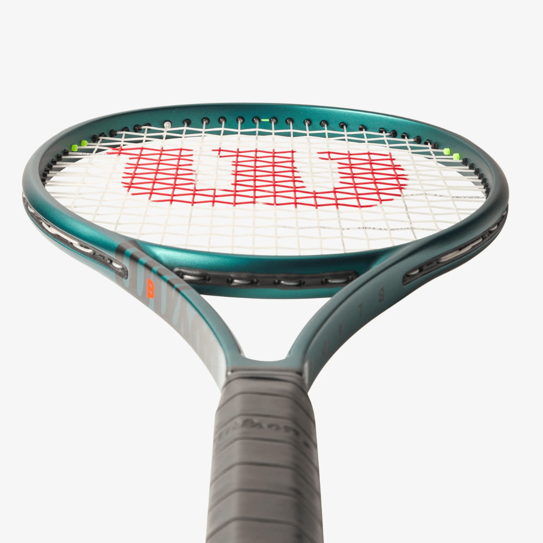 Wilson Blade 98 v9 305g (18x20) tennis racket