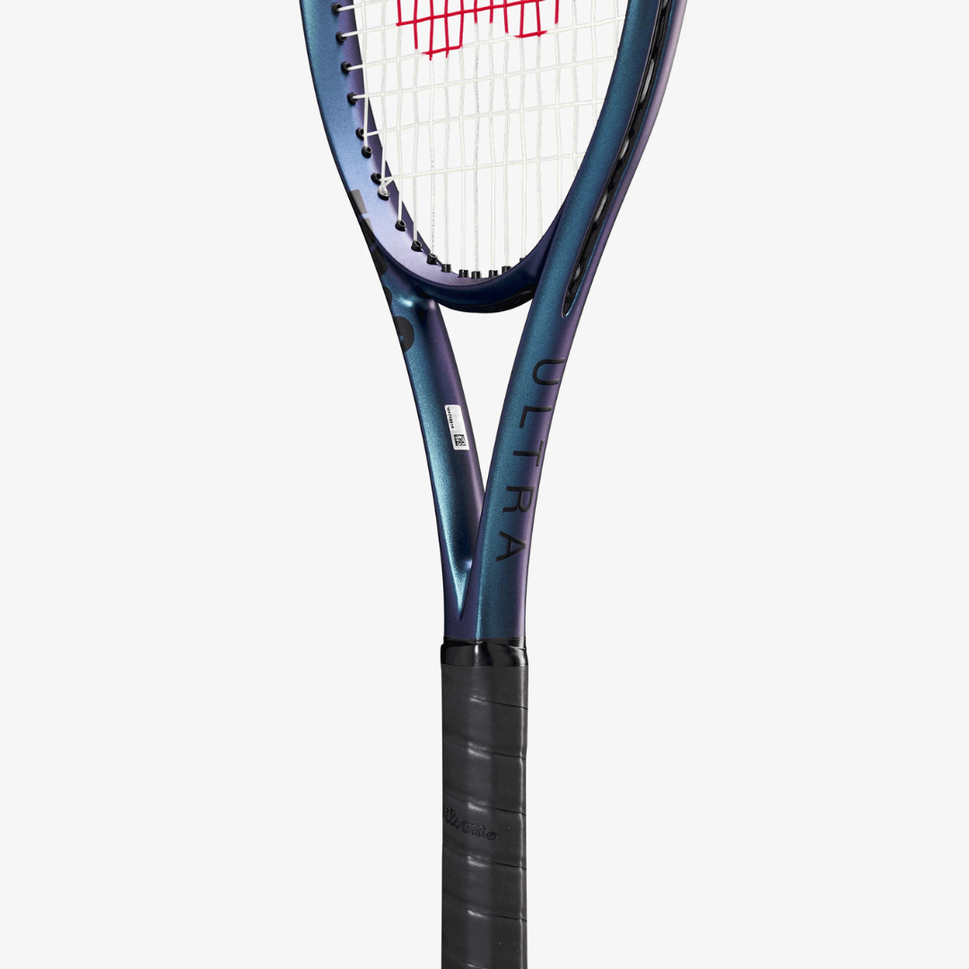 Wilson Ultra 100 v4 tennis racket