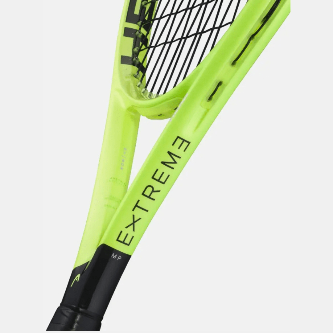 Head Extreme MP 2026 300g 16x19 tennis racket