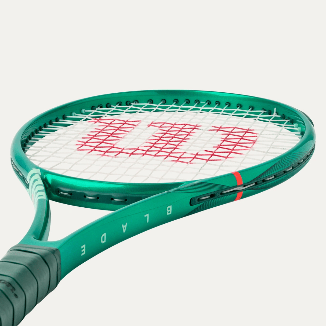 Wilson Blade 100 Pro v10 295g (16x20) tennis racket