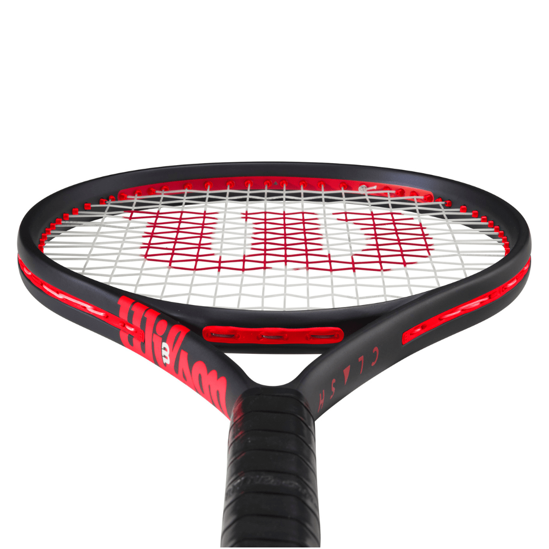 Wilson Clash 26 v3 tennis racket junior player