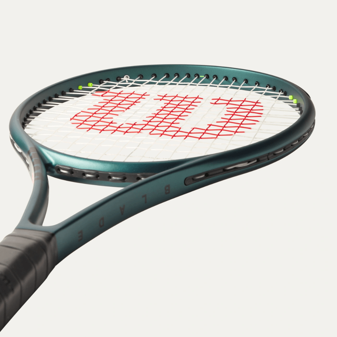 Wilson Blade 100UL v9 265g (16x19) tennisketcher