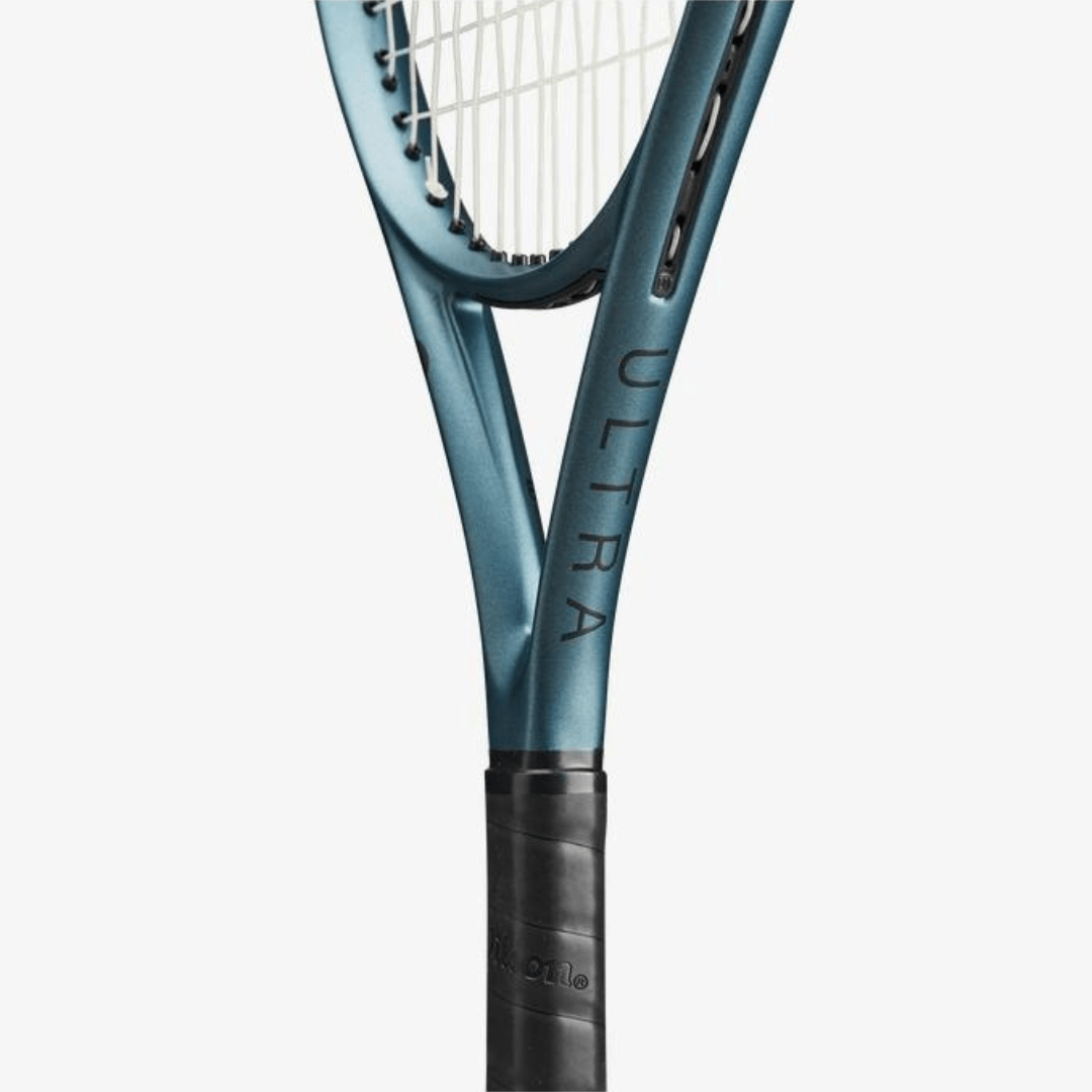 Wilson Ultra 25 v4 junior tennis racket